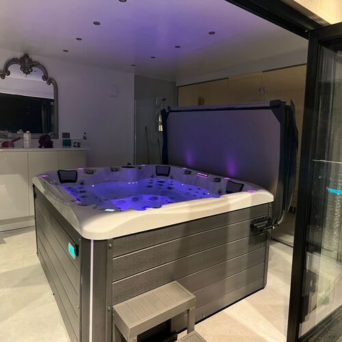 Garden room spa