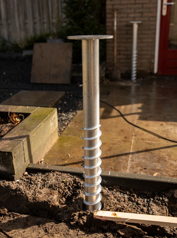 garden screw